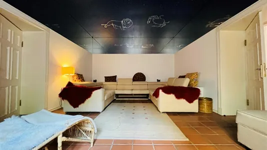Houses in Location is not specified - photo 9