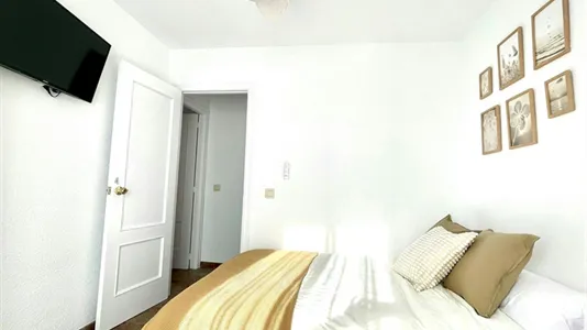 Rooms in Málaga - photo 4