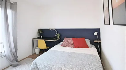 Room for rent in Nanterre, Île-de-France