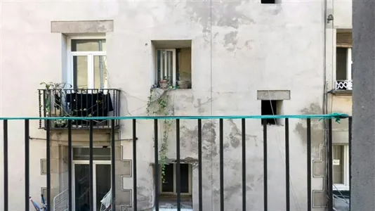 Rooms in Barcelona Ciutat Vella - photo 8