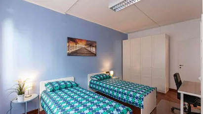 Room for rent in Milano Zona 2 - Stazione Centrale, Gorla, Turro, Greco, Crescenzago, Milan