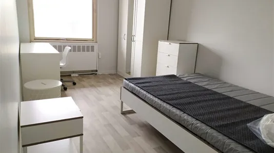 Rooms in Charleroi - photo 5