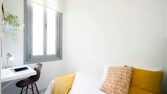 Rooms in Madrid Centro - photo 10