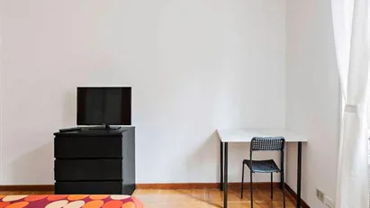 Room for rent in Milano Zona 4 - Vittoria, Forlanini, Milan