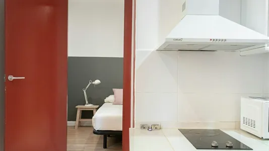 Apartments in Barcelona Ciutat Vella - photo 5