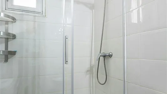 Rooms in Madrid Centro - photo 10