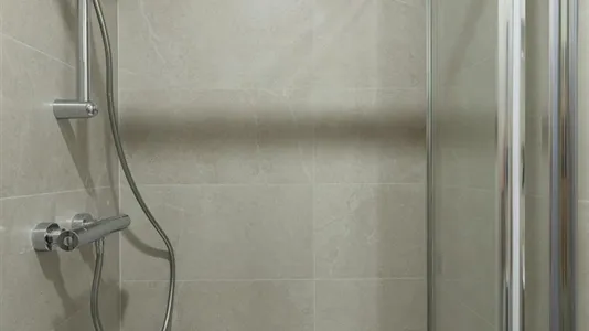 Rooms in Barcelona Les Corts - photo 9