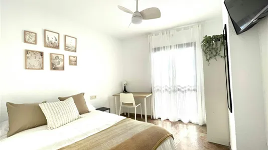 Rooms in Málaga - photo 2