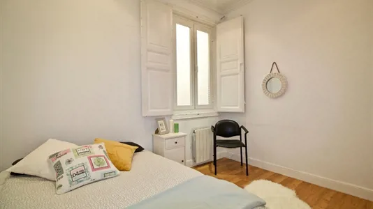 Rooms in Madrid Centro - photo 2