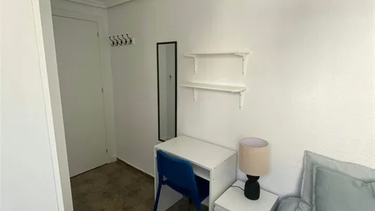 Rooms in Manises - photo 2