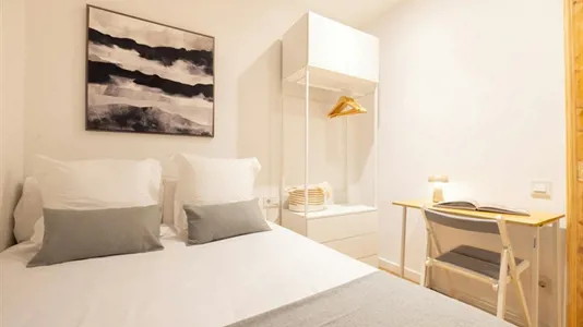 Rooms in Barcelona Eixample - photo 3