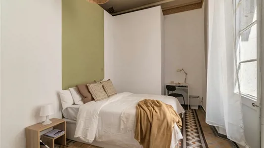 Rooms in Barcelona Ciutat Vella - photo 1