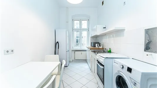 Rooms in Berlin Friedrichshain-Kreuzberg - photo 9