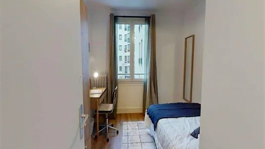 Rooms in Paris 17ème arrondissement - photo 2