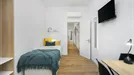 Room for rent, Lisbon (region), &lt;span class=&quot;blurred street&quot; onclick=&quot;ProcessAdRequest(13519054)&quot;&gt;&lt;span class=&quot;hint&quot;&gt;See streetname&lt;/span&gt;[xxxxxxxxxxxxx]&lt;/span&gt;