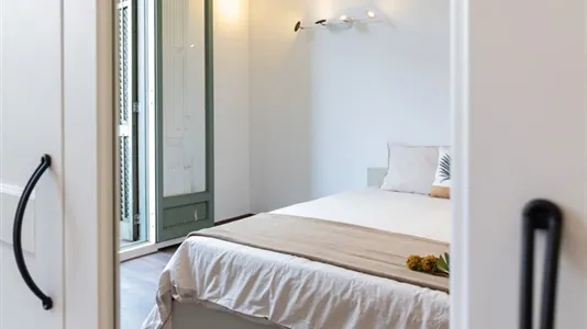 Rooms in Barcelona Eixample - photo 5