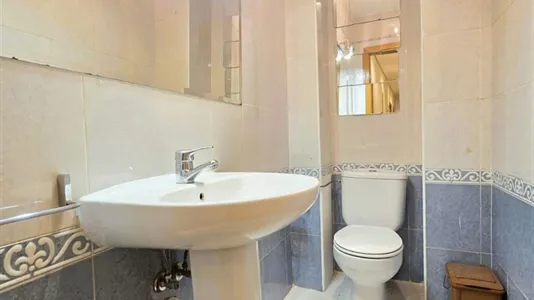 Rooms in Madrid Centro - photo 8