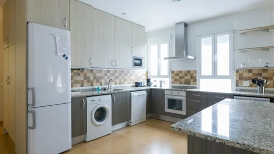 Rooms in Zaragoza - photo 9