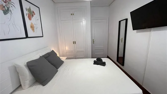 Rooms in Bilbao - photo 2