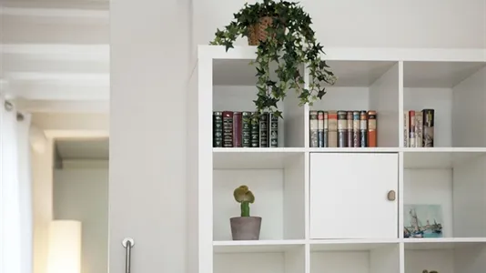 Apartments in Barcelona Ciutat Vella - photo 5