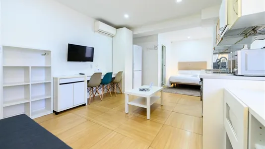 Apartments in Madrid Ciudad Lineal - photo 1