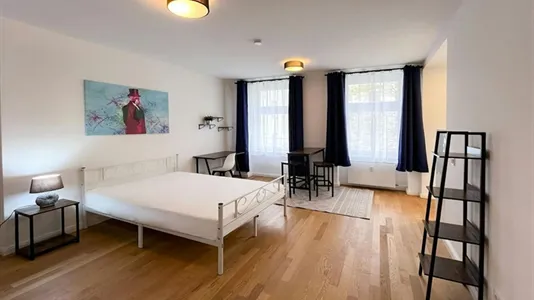 Apartments in Berlin Tempelhof-Schöneberg - photo 1