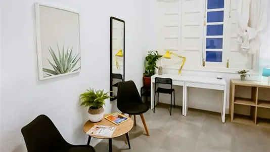 Rooms in Valencia Ciutat Vella - photo 2