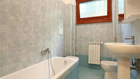 Rooms in Roma Municipio XIV – Monte Mario - photo 10