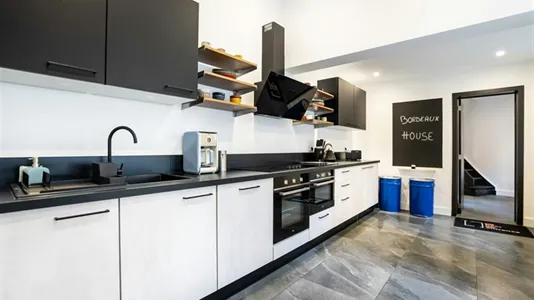 Rooms in Brussels Sint-Gillis - photo 4