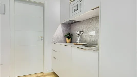 Apartments in Madrid Chamberí - photo 9