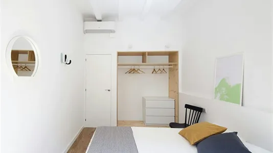 Apartments in Barcelona Ciutat Vella - photo 8