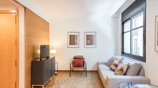 Apartments in Barcelona Ciutat Vella - photo 2