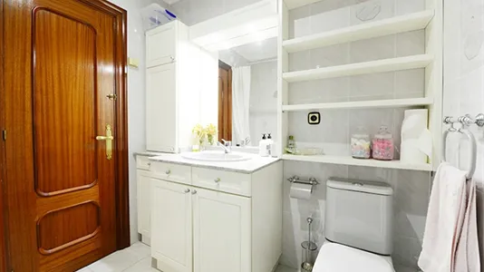 Rooms in Bilbao - photo 9