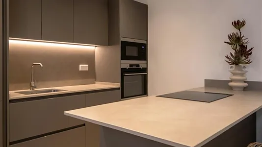 Apartments in Barcelona Ciutat Vella - photo 4