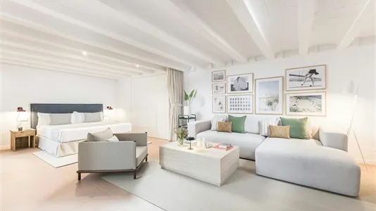 Apartments in Barcelona Ciutat Vella - photo 7