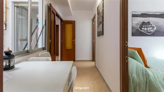 Rooms in Valencia Ciutat Vella - photo 7