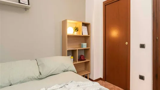 Rooms in Milano Zona 5 - Vigentino, Chiaravalle, Gratosoglio - photo 2