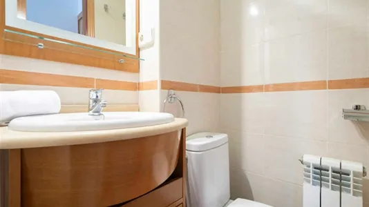 Rooms in Madrid Tetuán - photo 9