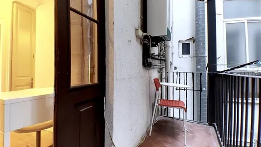 Rooms in Barcelona Eixample - photo 4