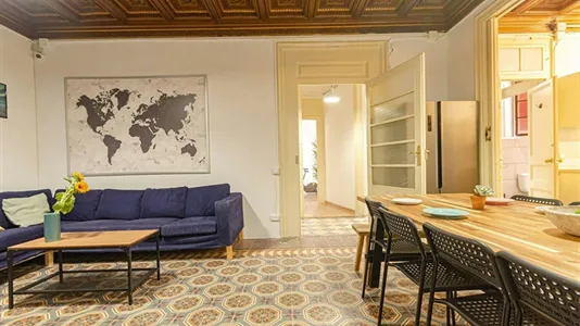 Rooms in Barcelona Ciutat Vella - photo 3