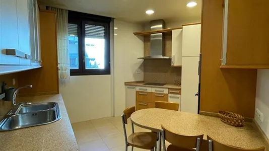 Rooms in Bilbao - photo 4