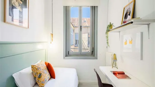 Rooms in Madrid Centro - photo 5