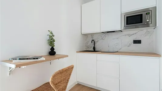 Rooms in Madrid Centro - photo 5