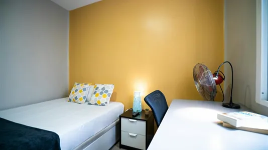 Rooms in Madrid Centro - photo 1