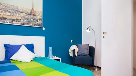 Rooms in Milano Zona 8 - Fiera, Gallaratese, Quarto Oggiaro - photo 5