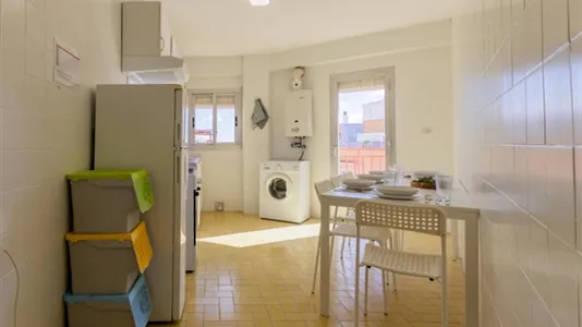 Rooms in el Camí de Vera - photo 7