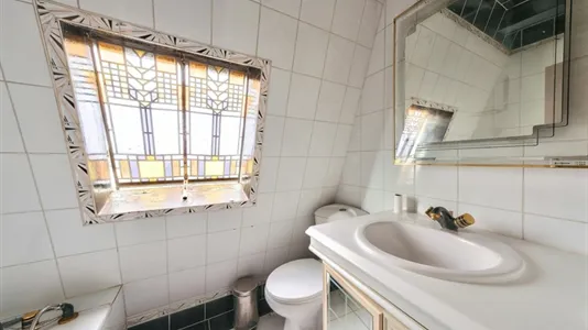 Apartments in Paris 16éme arrondissement (North) - photo 9