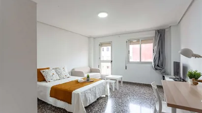 Room for rent in La Torre, Comunidad Valenciana