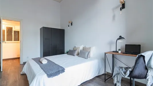 Rooms in Barcelona Eixample - photo 5