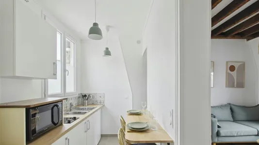 Apartments in Paris 18ème arrondissement - Montmartre - photo 5